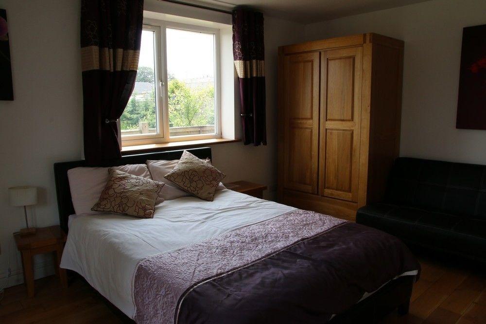 The Lodge Redhill  Экстерьер фото