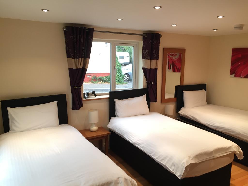 The Lodge Redhill  Экстерьер фото