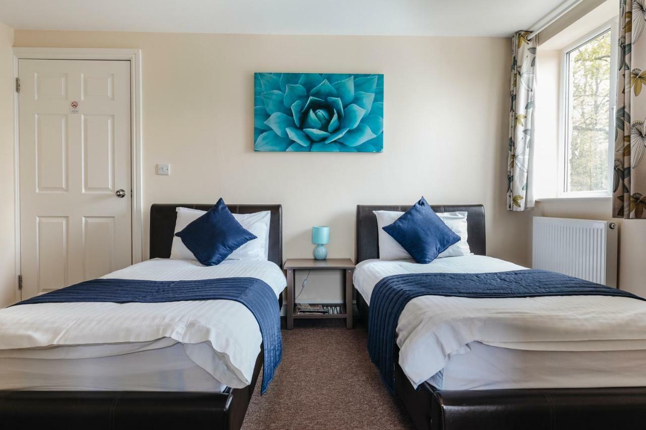 The Lodge Redhill  Экстерьер фото